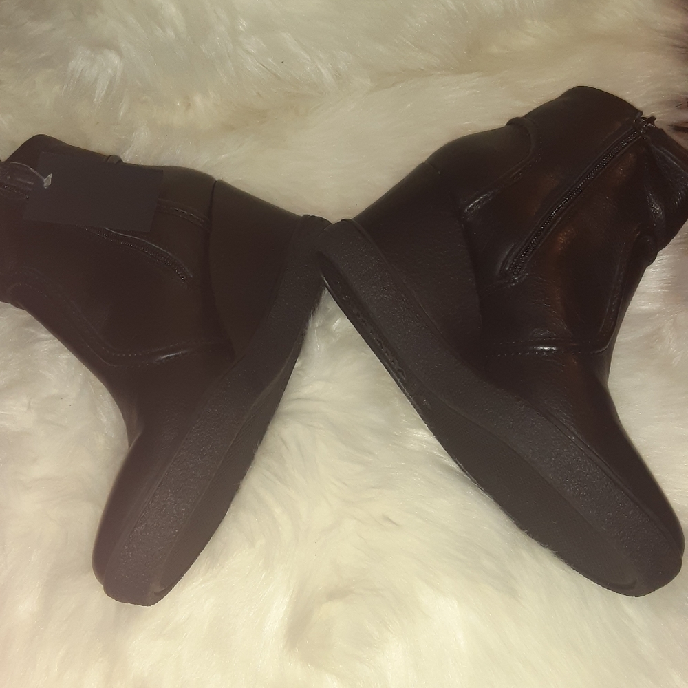 Aquatalia Waterproof Women Boots - Picture 2 of 6